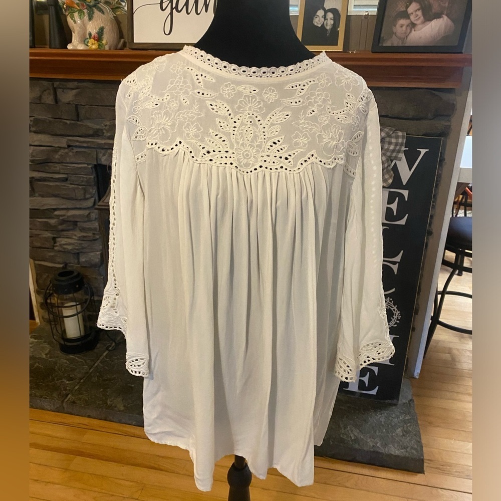 Chico's Romantic White Eyelet Embroidered Peasant Blouse